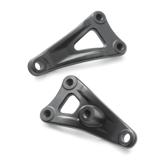 Engine brace set